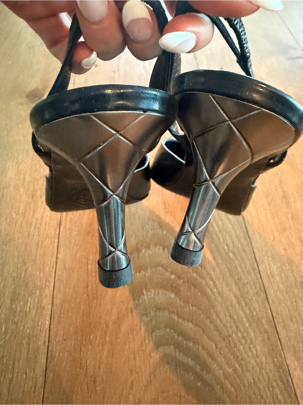 Vintage Chanel Cap Toe Kitten Heel Sling Backs - Picture 3 of 5